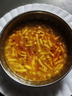 टमाटर और सेव की सब्जी (Tamatar aur sev ki sabzi recipe in hindi) रेसिपी मुख्य फोटो