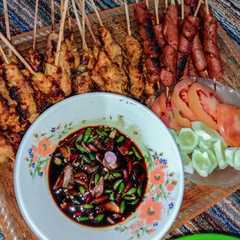 A picture of Sate ayam khas madura.