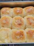 Roti Sobek Kentang Lembut Isi Keju (Potato Buns)