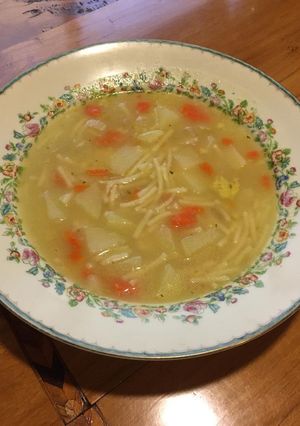 Una foto de Sopa de pasta y papa a la napolitana