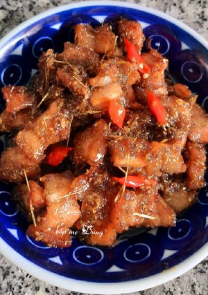 Hình của món Thịt rang mắm tôm.