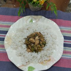 A picture of Kung Pao Chicken.