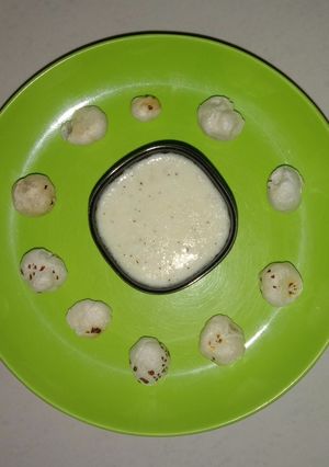 मखाना खीर (makhana kheer recipe in marathi) रेसिपी चे मुख्य फोटो 