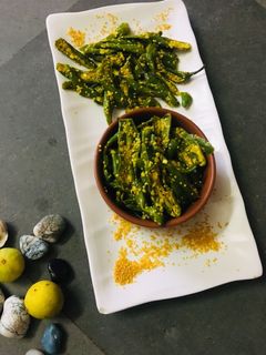 રાયતા મરચાં (Raita Marcha Recipe In Gujarati) રેસીપી મુખ્ય ફોટો