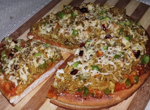 A picture of Quick masala maggi pizza.