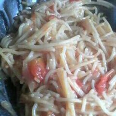 A picture of Tomatoes spaghetti.