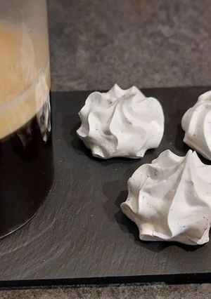 Une photo de Meringue suisse au thé chocolaté