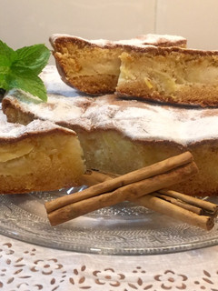 Una foto de Pastel de manzana y miel
