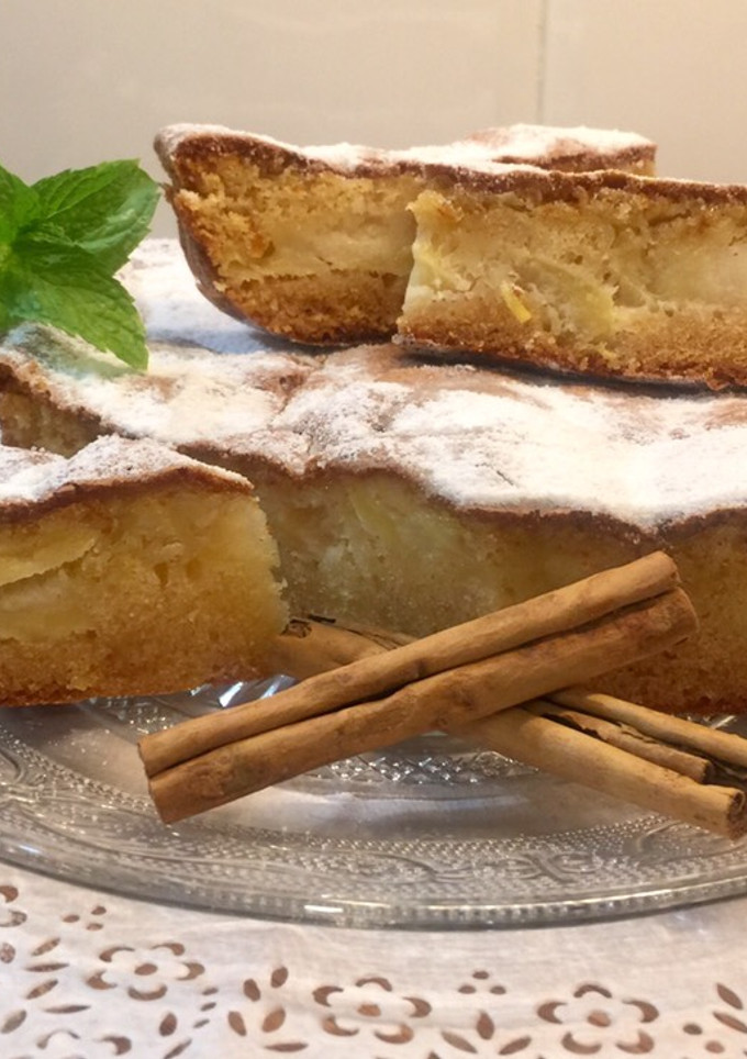 Una foto de Pastel de manzana y miel