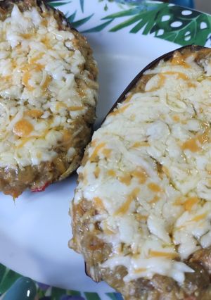 Una foto de Berenjenas rellenas de atún y más !