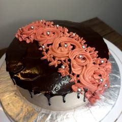 A picture of Chocolate cream cake 🎂.