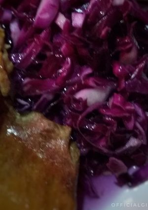 Una foto de Ensalada de repollo morado