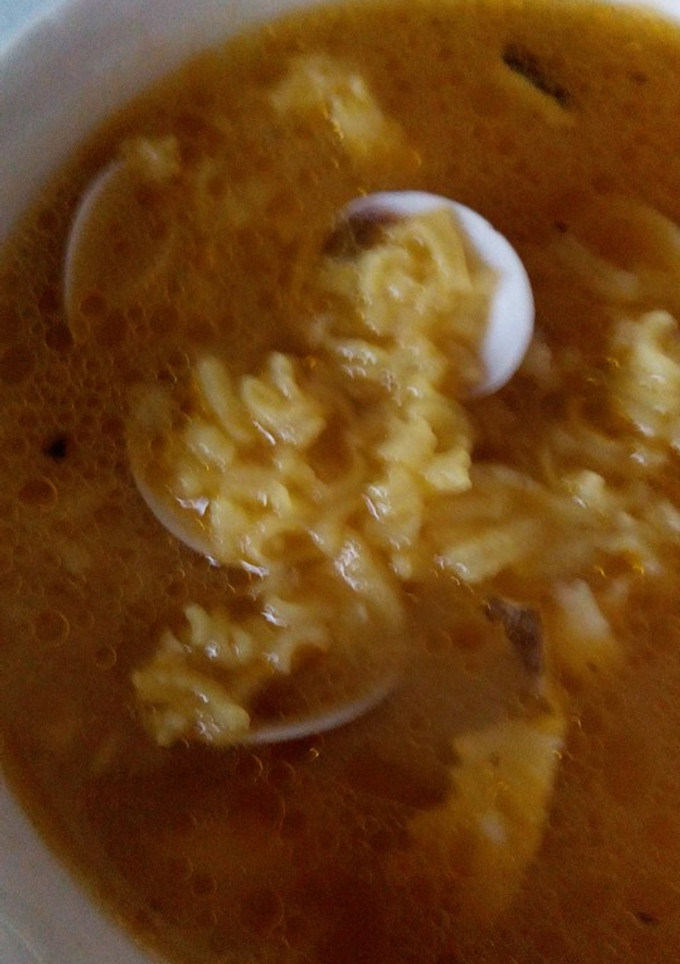Una foto de Sopa de arroz con congrio