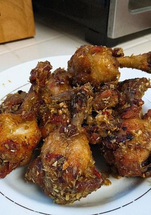 Hình của món Gà chiên sả ớt.
