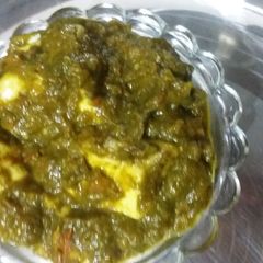 A picture of Palak Paneer.