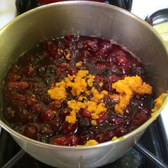 A picture of Sweet and tangy fresh cranberry sauce.