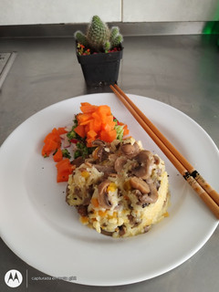 Una foto de Arroz en Molde con champiñones