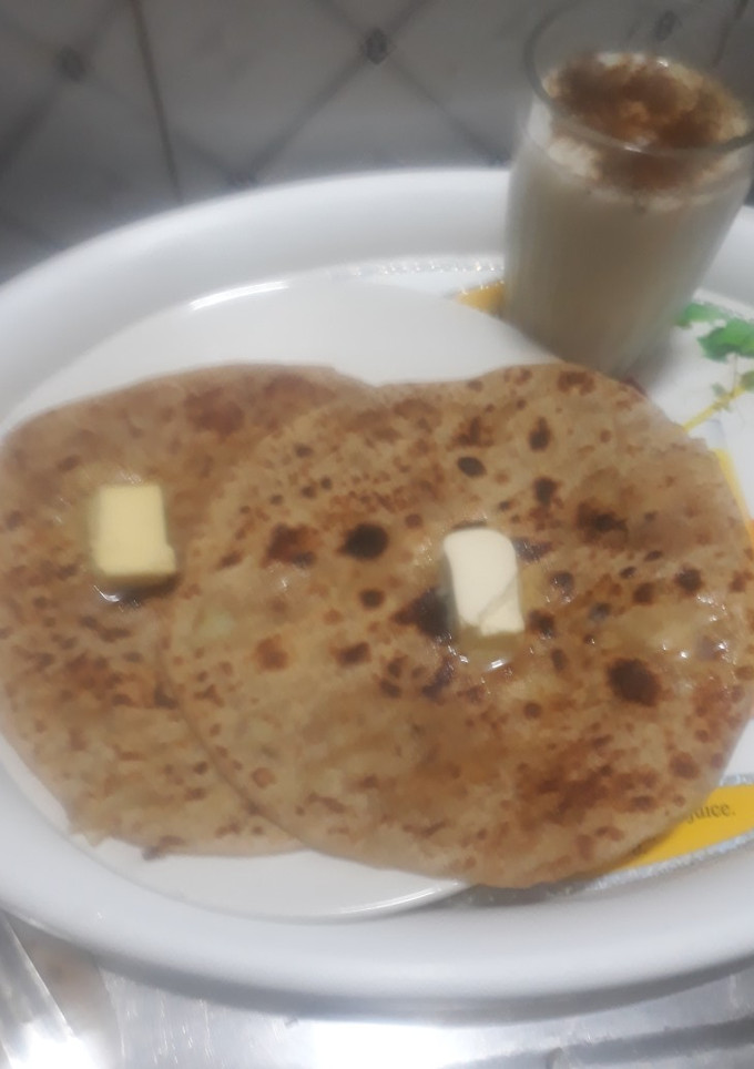 भुना आलू पराठा (bhuna aloo paratha recipe in Hindi) रेसिपी मुख्य फोटो