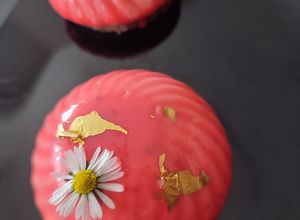 Mini mousse torta eperzselével, tükörglazúrral, gluténmentesen recept fotója