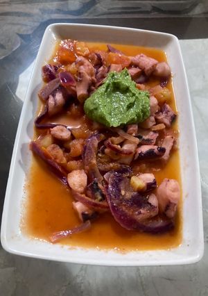 Una foto de Pulpo a la @Jauregrill delicioso y rápido de guisar