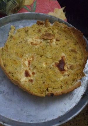 Una foto de Tarta de cebolla choclo y queso