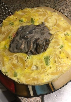 A picture of Egg noodle ring.