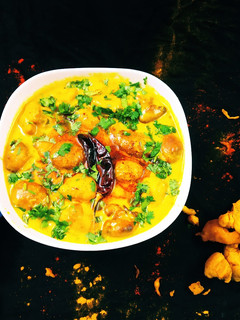 पंजाबी कढ़ी(punjabi kadhi recipe in hindi) रेसिपी मुख्य फोटो
