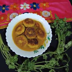 A picture of Raw Banana Kofta Curry.
