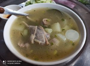 Hình của món Canh vịt hầm lục cục.