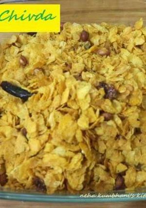 A picture of Cornflakes chivda.