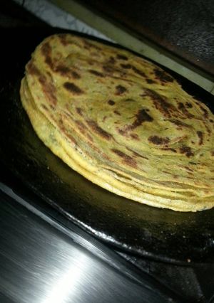 A picture of Methi lachha para tha.