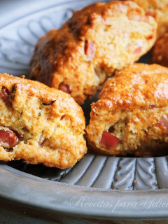 Foto de Scones de Bacon e Queijo Cheddar