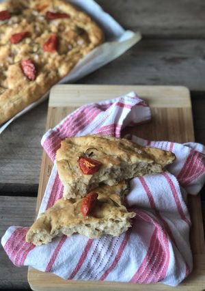 Foto di Focaccia con lievito istantaneo pronta in 20 min