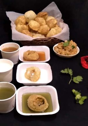 A picture of Pani puri.
