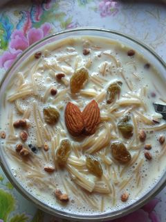 मीठी सेवई (Meethi sevai recipe in hindi) रेसिपी मुख्य फोटो