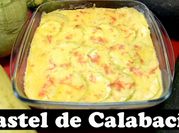 Una foto de pastel de calabacín y jamón cocido