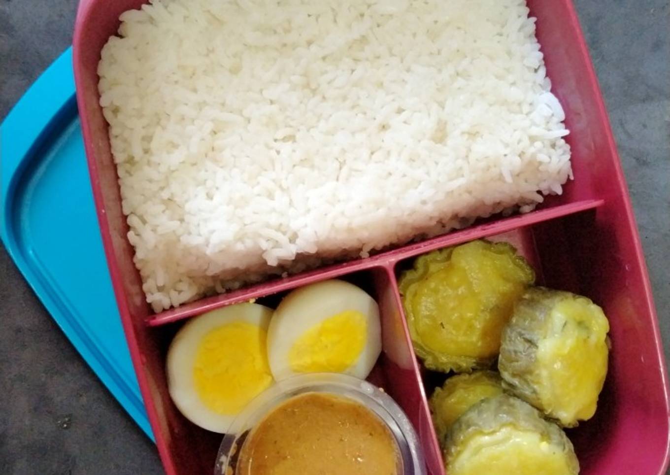 Menu Bekal : Pare Isi Tahu Aci dan Telur Rebus