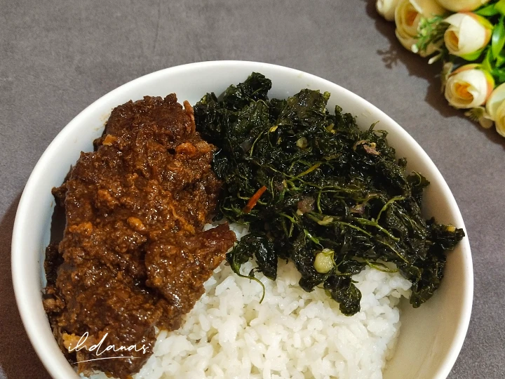 Cara Mudah Menyiapkan Resep Rice Bowl Bistik Sapi Dan Bayam Goreng Anti Ribet, Enak