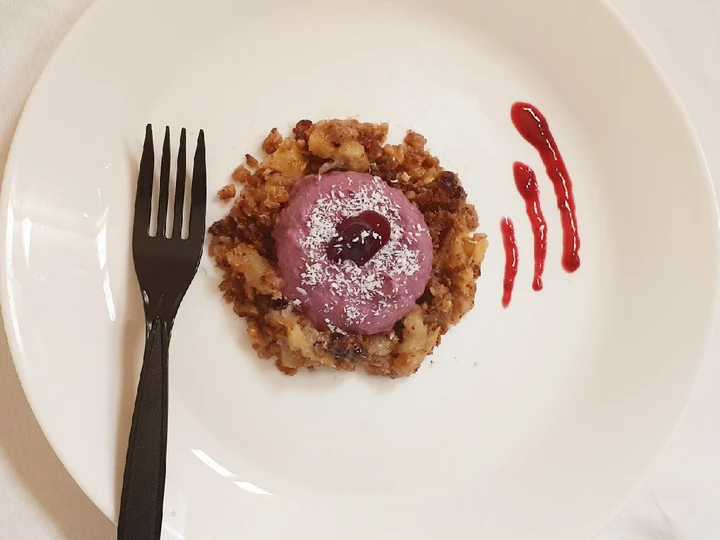 Recipe Coconut berry pudding with Apple crumble Vegan which Delicious