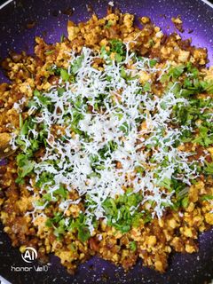 पनीर भुर्जी (paneer bhurji recipe in marathi) रेसिपी चे मुख्य फोटो