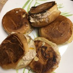 A picture of Tuna Melt.