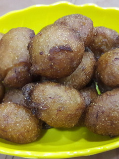 கோதுமை இனிப்பு அப்பம் (Kothumai inippu appam recipe in tamil) செய்முறை முக்கிய புகைப்படம்