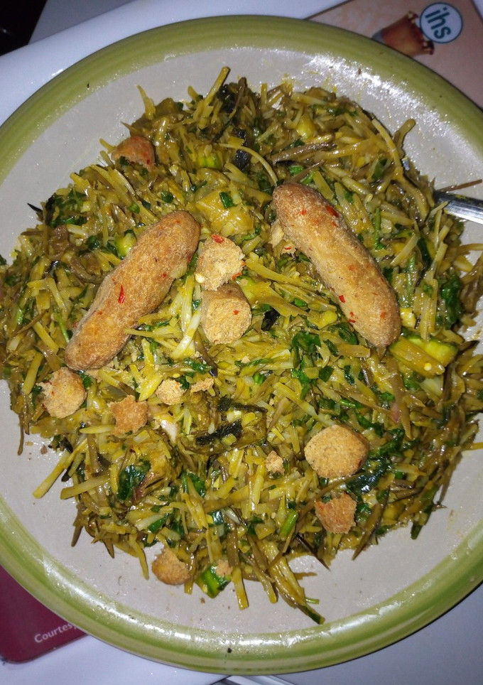 A picture of Ugba and abacha.