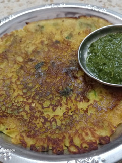 મેથી ચીલા (Methi Chila Recipe In Gujarati) રેસીપી મુખ્ય ફોટો