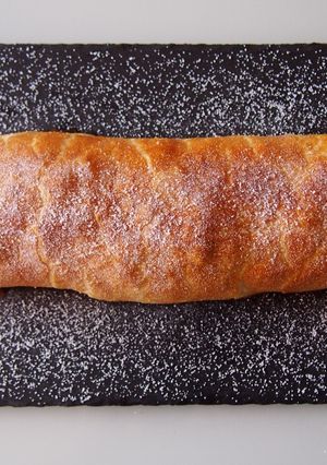 Una foto de Strudel o Apfelstrudel