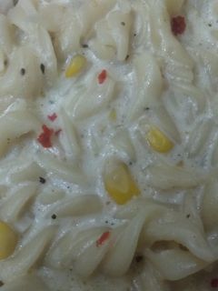 वेज चीज़ कॉर्न पास्ता (Veg cheese corn pizza recipe in Hindi) रेसिपी मुख्य फोटो