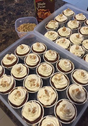 Foto resep Bolu Pisang Cupcake pake Cream Cheese Frosting