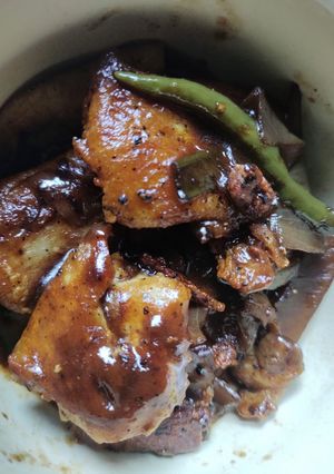 চিলি চিকেন (chilli chicken recipe in Bengali) রেসিপির প্রধান ছবি