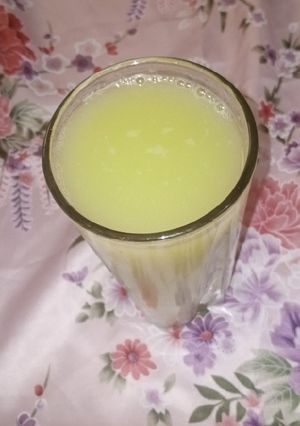 A picture of Cucumber detox drink.