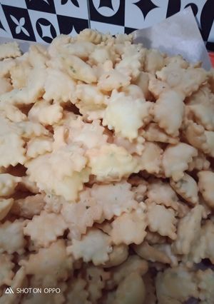 Foto resep Kripik pangsit renyah dan empuk